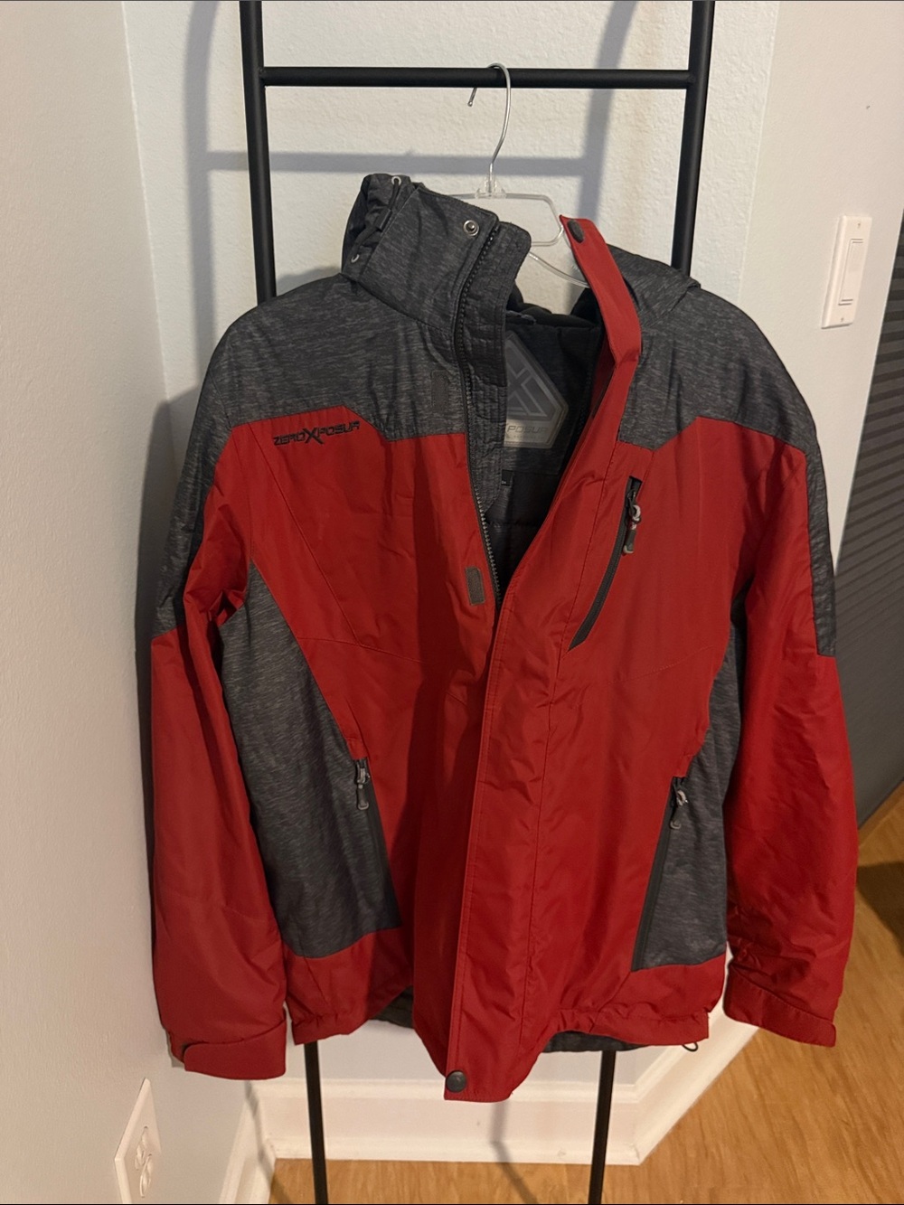 ZeroXposur Red and Gray Men's Puffer Jacket